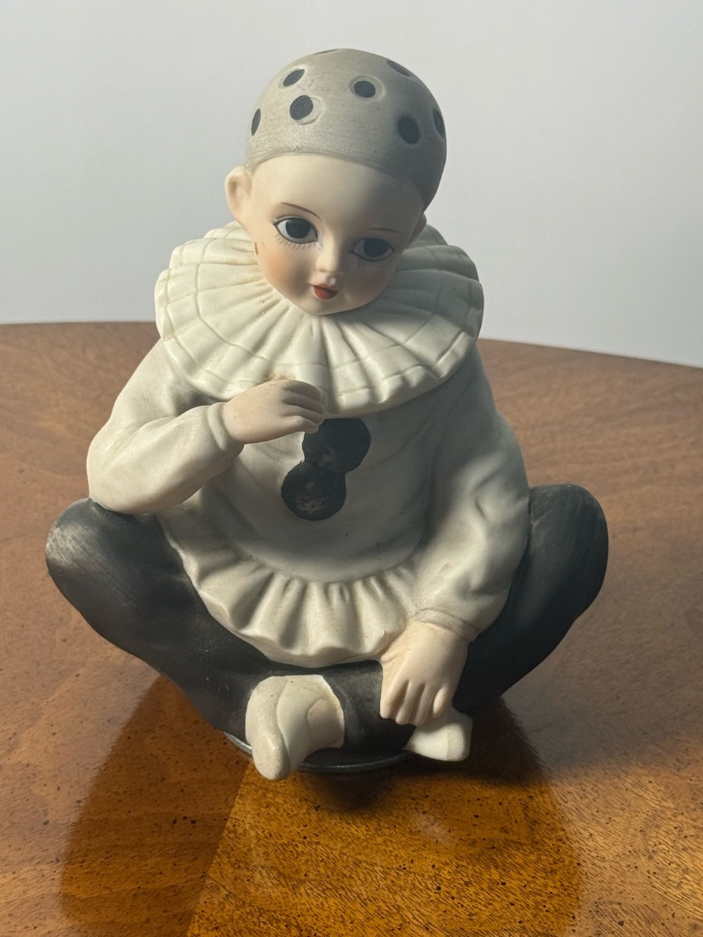 Vintage 1989 Mann Harlequin Clown Music Box